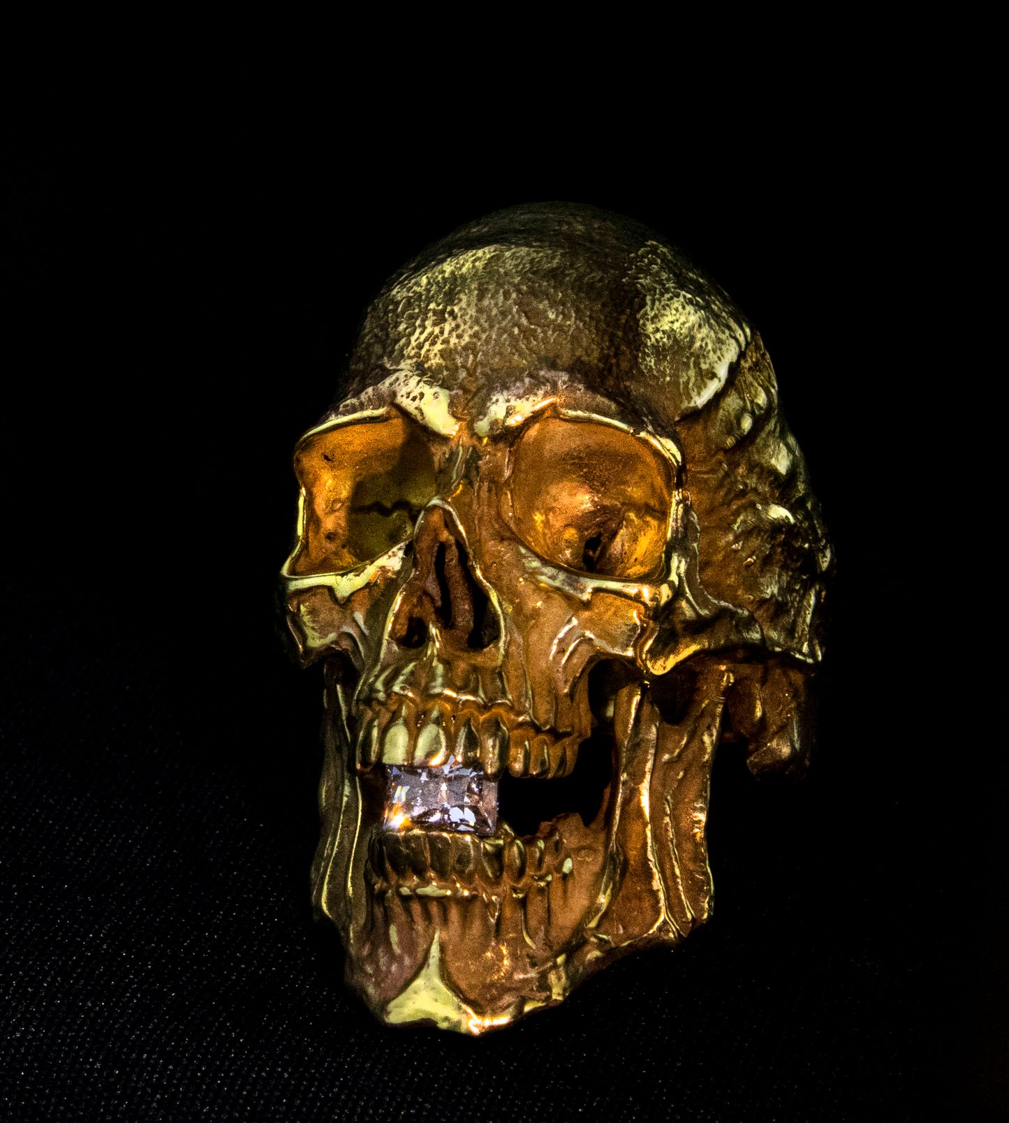 Skull Ring 2.1 Diamond