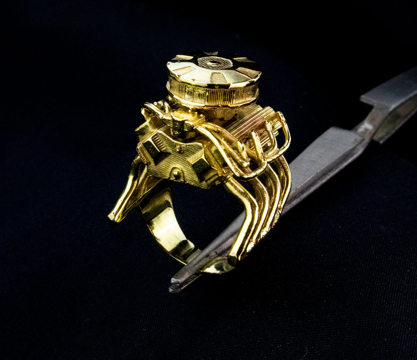 V-8 Engine Ring