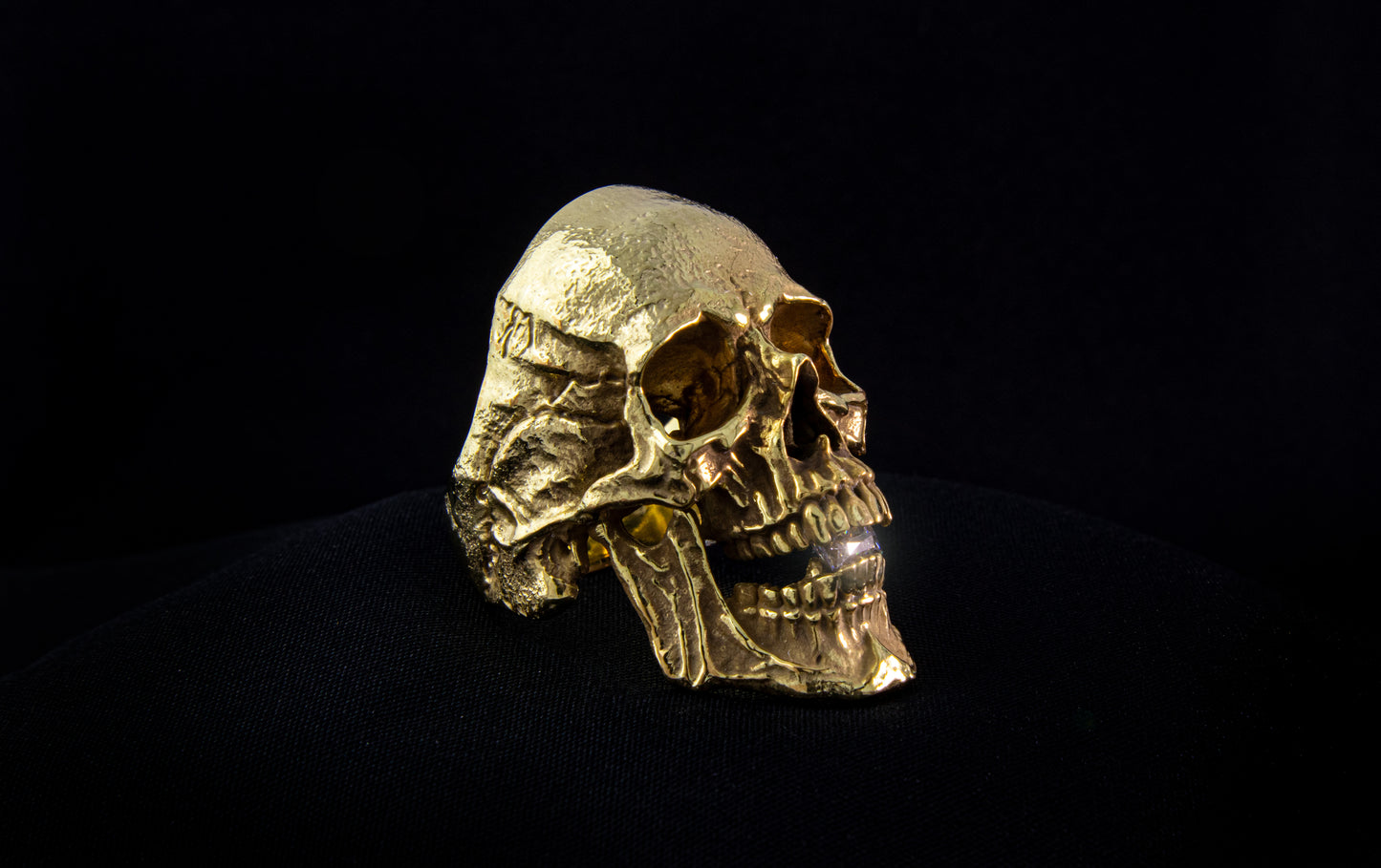 Skull Ring 2.1 Diamond